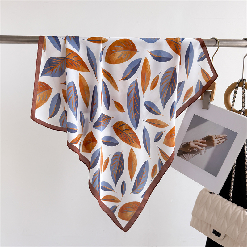 Scarf Silk Square - Роскошный брендовый принт 70 см, квадратные