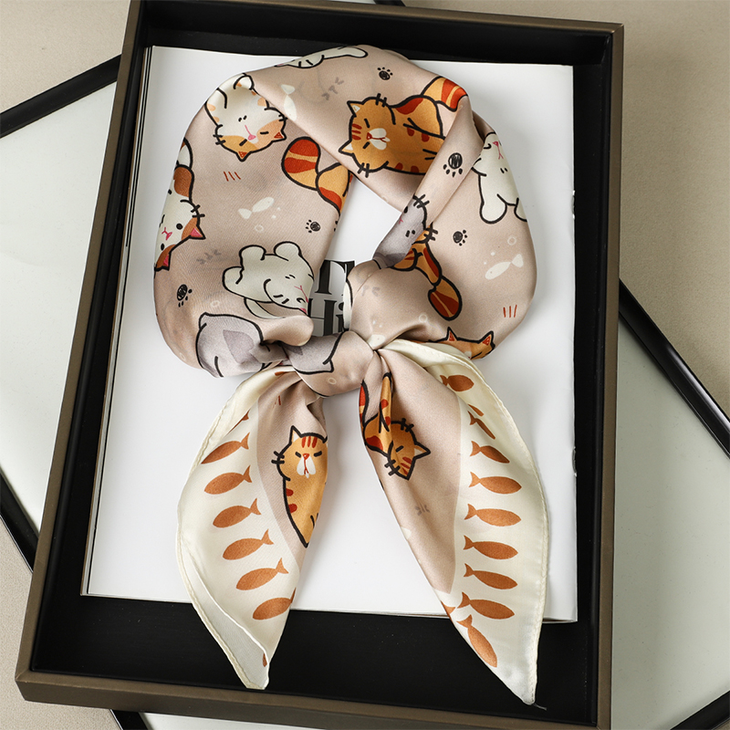 Роскошная шелковая шаль, квадр – обзор и цена Scarf Silk Square